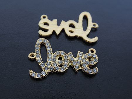 Medzikus "LOVE" - 35 x 23 mm - zlatá - 1ks