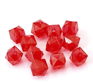 Plastová korálka - kocka - červená - 13 ks