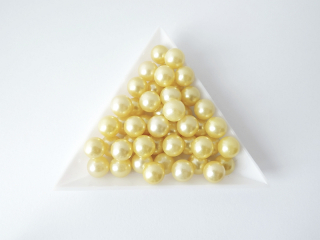 Dekoračné voskované perly pr. 8 mm - sv. žltá - 10 ks