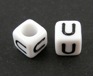 Korálka písmeno  6x6 mm - "U" - 1 ks