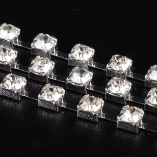 Štrasový pás - 3,5x3,5 mm - crystal - 1 m