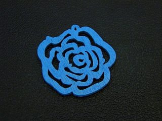 Drevený filigrán - ruža - modrá NEON - 1 kus