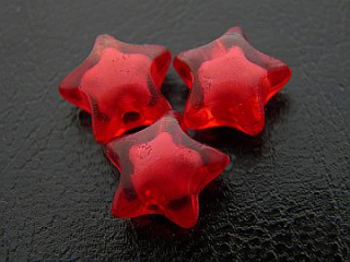 Plastové korálky hviezdy - červené- 5 ks
