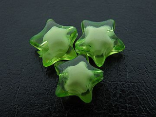 Plastové korálky hviezdy - zelené- 5 ks