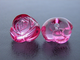 Plastová korálka - ruža - ružová -  1 ks