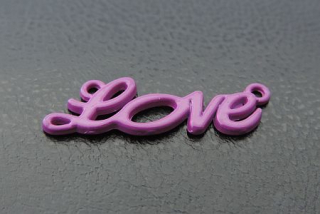 Medzikus "LOVE" - 33 x 10 mm - fialová - 1ks
