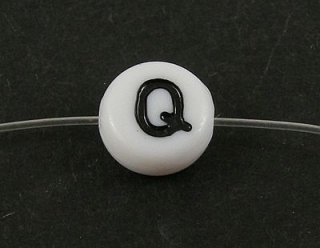 Korálka písmeno 7x4 mm - "Q" - 1 ks