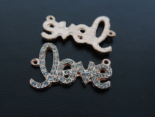 Medzikus "LOVE" - 35 x 23 mm - medená - 1ks